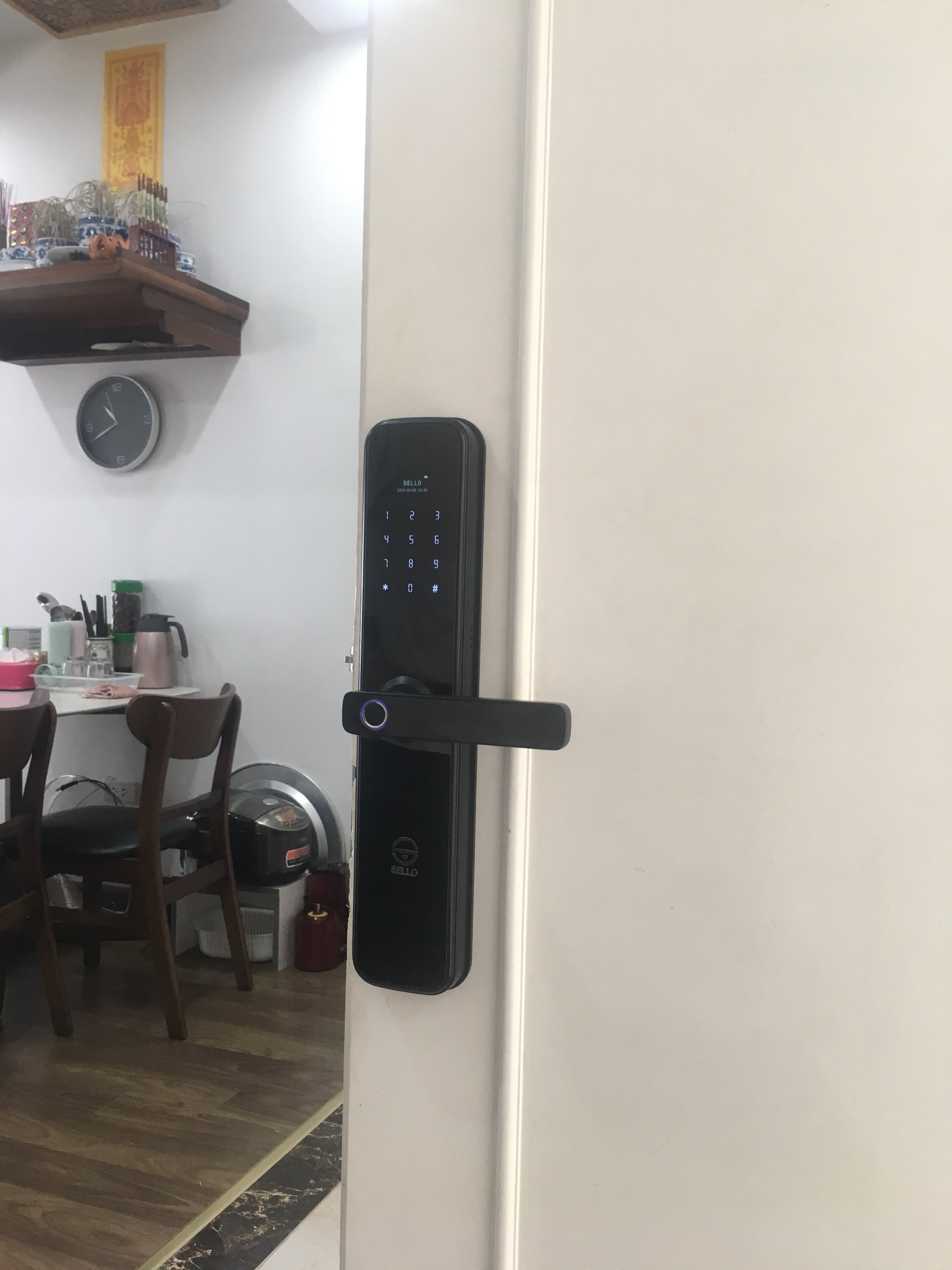 Lắp đặt khóa SELLO B2 Black tại chung cư Mipec Riverside - Long Biên