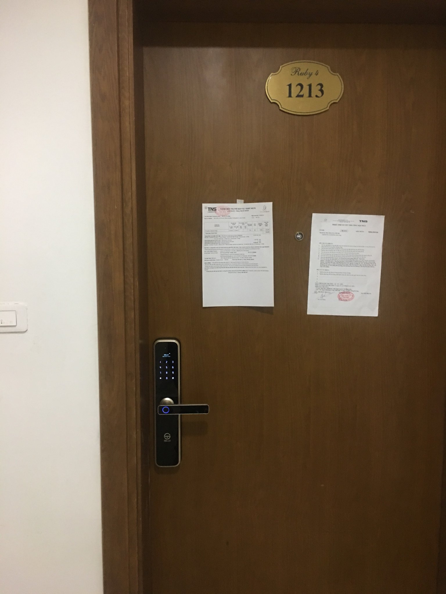 Lắp đặt khóa SELLO tại Gold Mark City