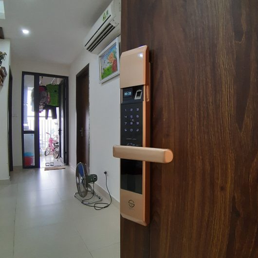 Cư dân chung cư Goldmark City lắp đặt khóa SELLO