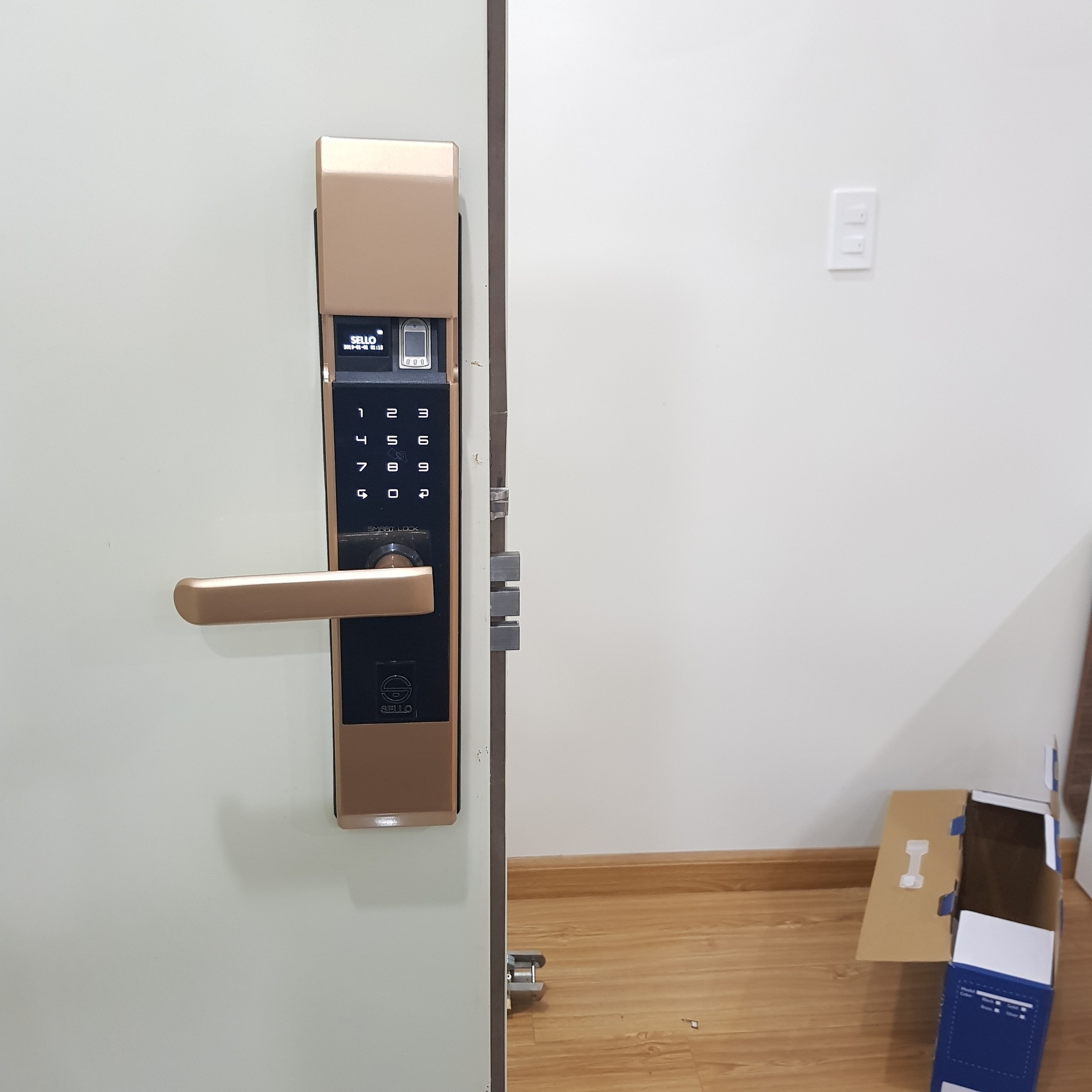 Lắp đặt khóa SELLO B101 tại Chung cư cao cấp Usilk City Hà Đông