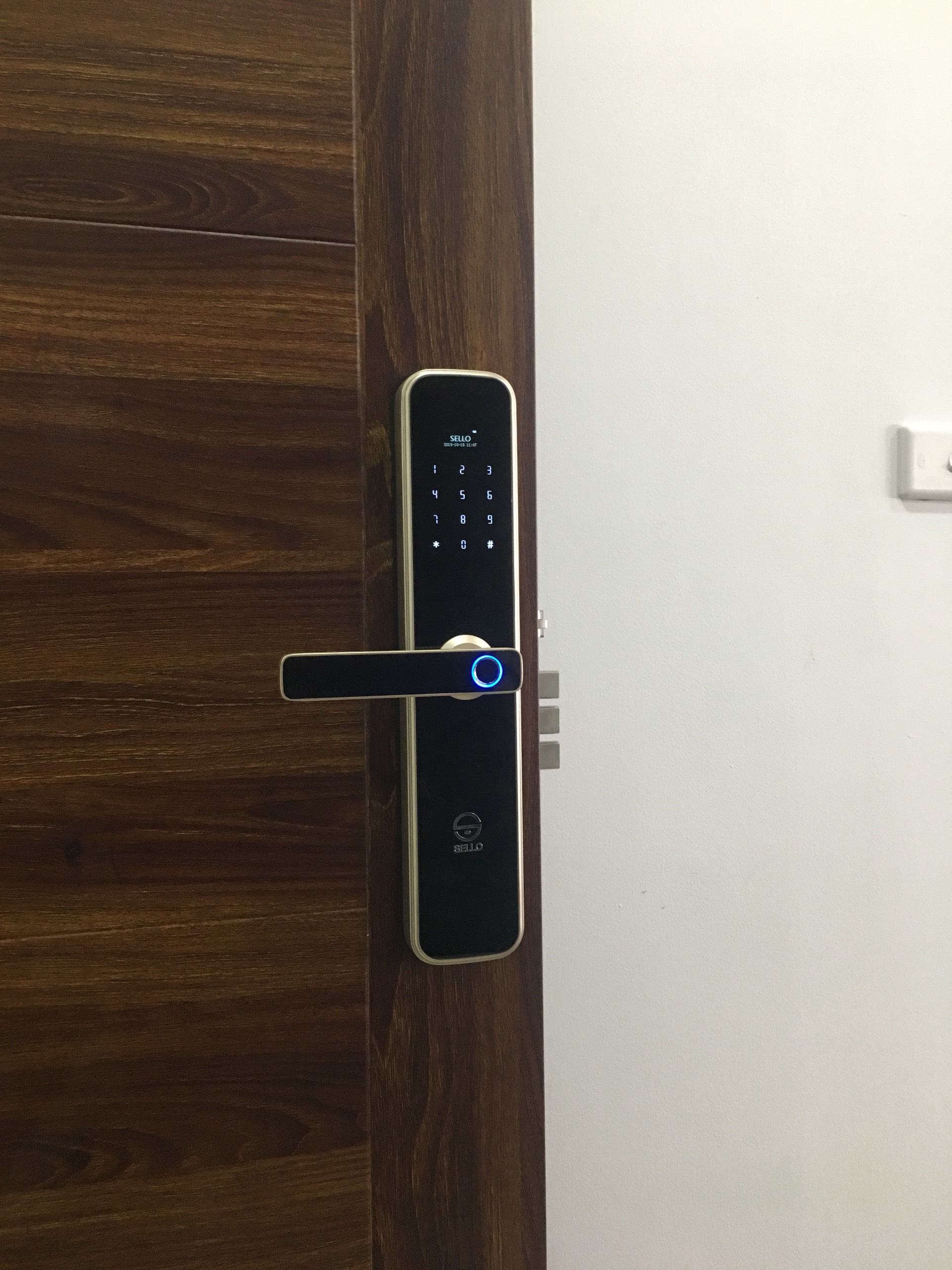 Lắp đặt khóa SELLO tại Chung Cư Kim Văn Kim Lũ Vinaconex 2