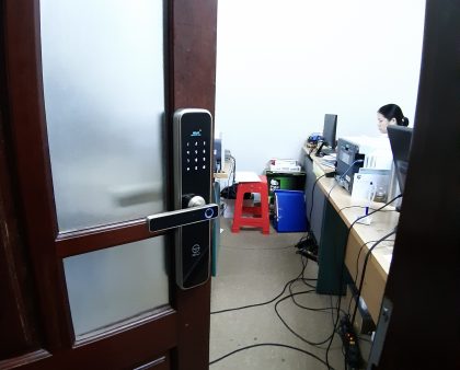 Lắp khóa SELLO B2 Gold tại công ty Vân Long