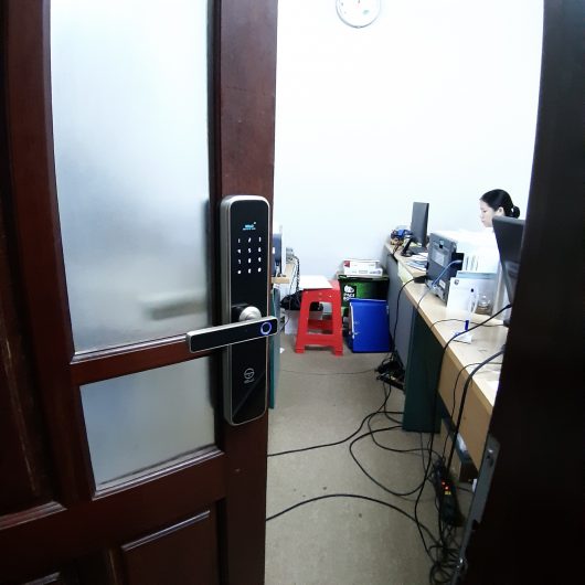 Lắp khóa SELLO B2 Gold tại công ty Vân Long
