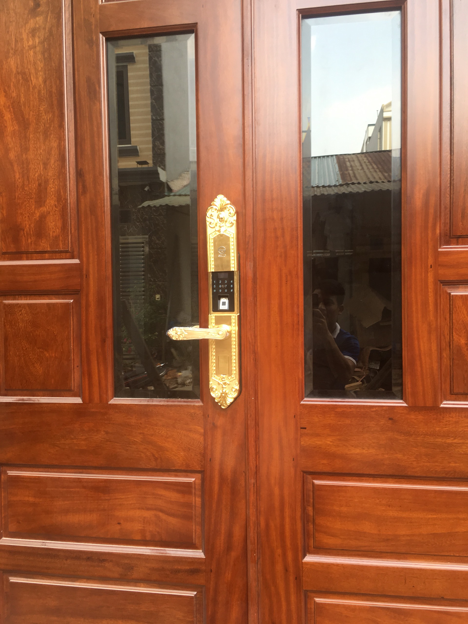 Khóa cửa SELLO V6 - Khóa dành cho nhà biệt thự và Homestay