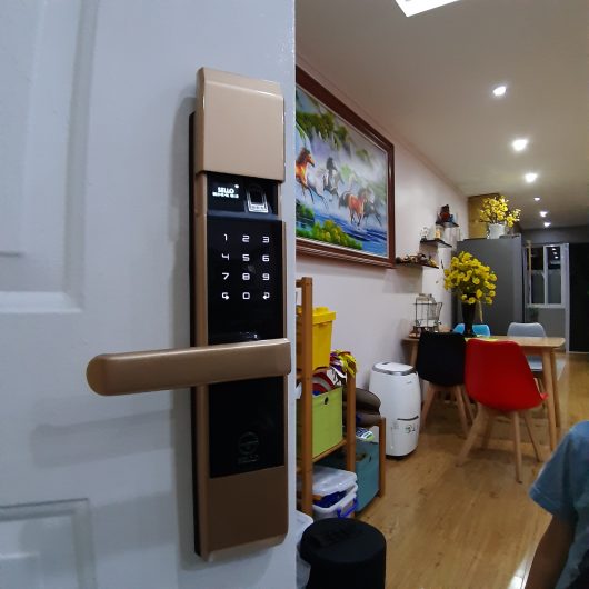 Lắp khóa SELLO B101 tại chung cư cao cấp Usilk City Hà Đông