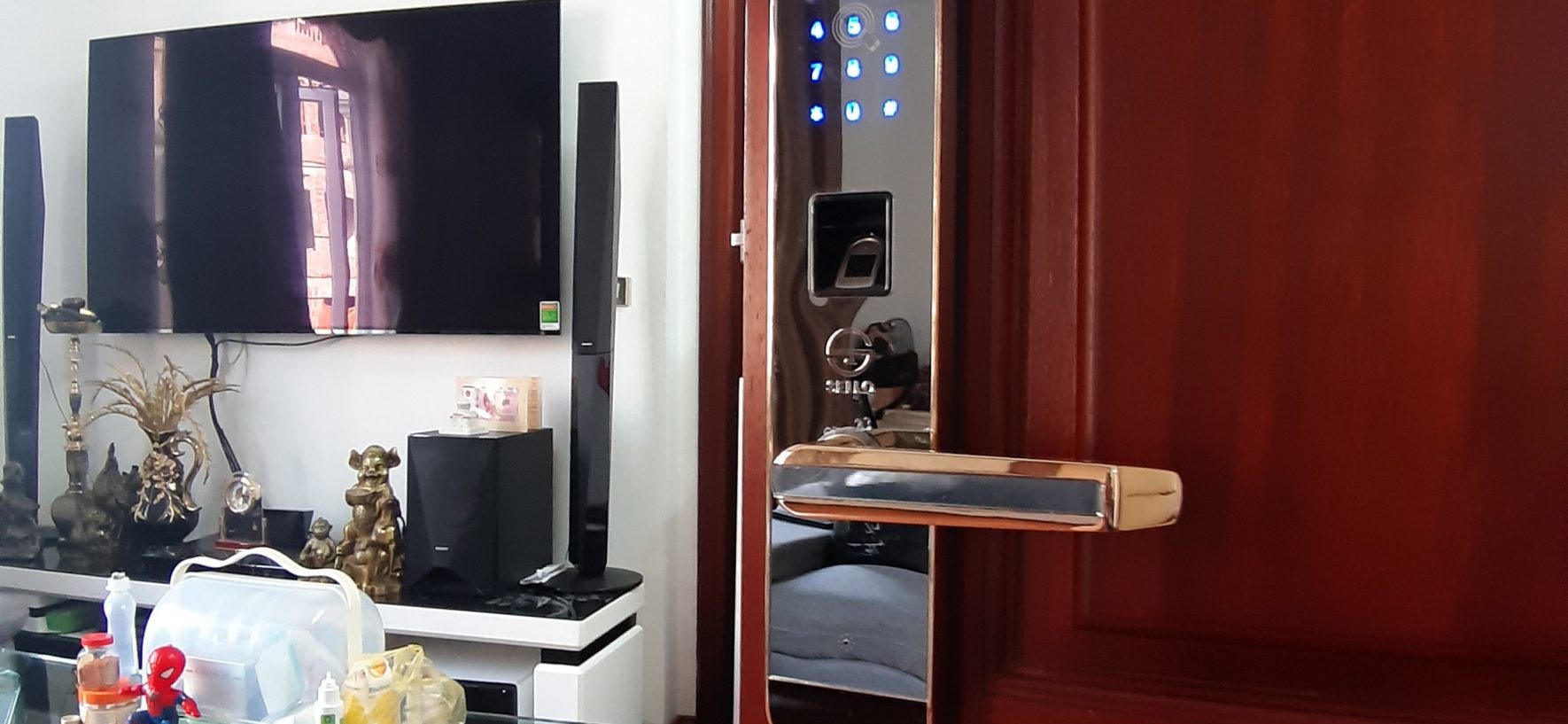 Lắp đặt khóa SELO I6 Gold tại các chung cư cao cấp