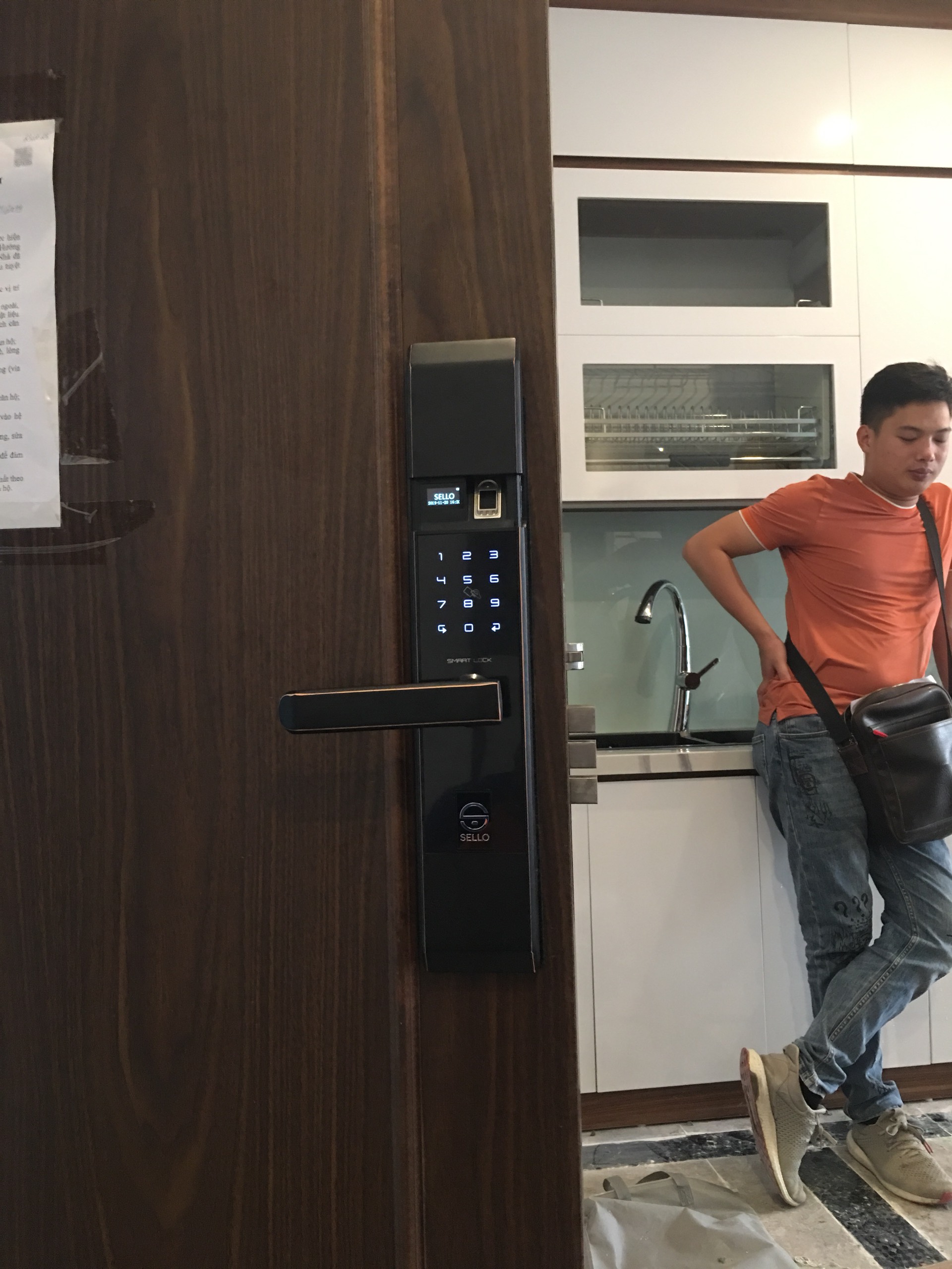 Lắp đặt khóa SELLO B101 Black tại căn E2.20.7 CT8 - Nam Từ Liêm - Hà Nội