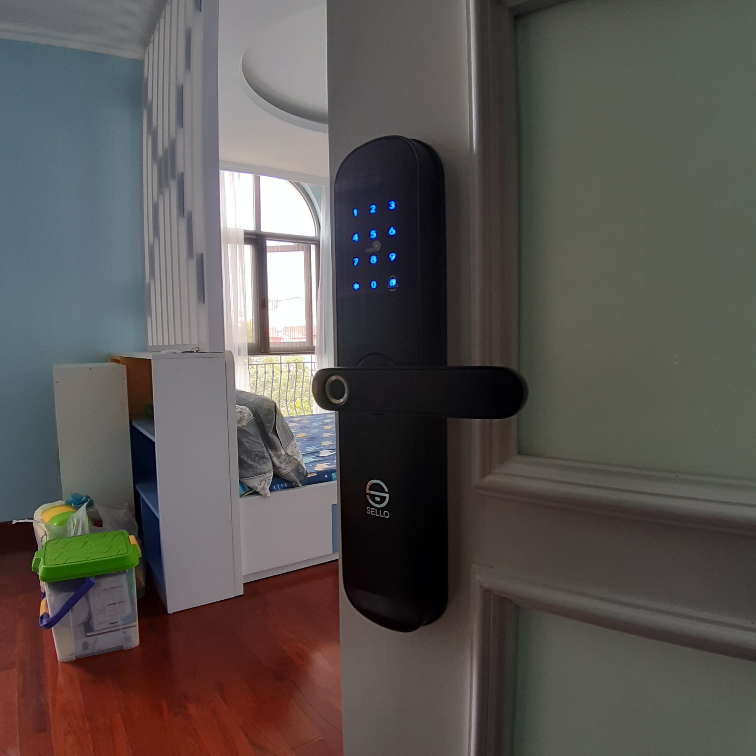 Lắp đặt khóa SELLO I2 tại chung cư Vinhomes Harmony Tulip