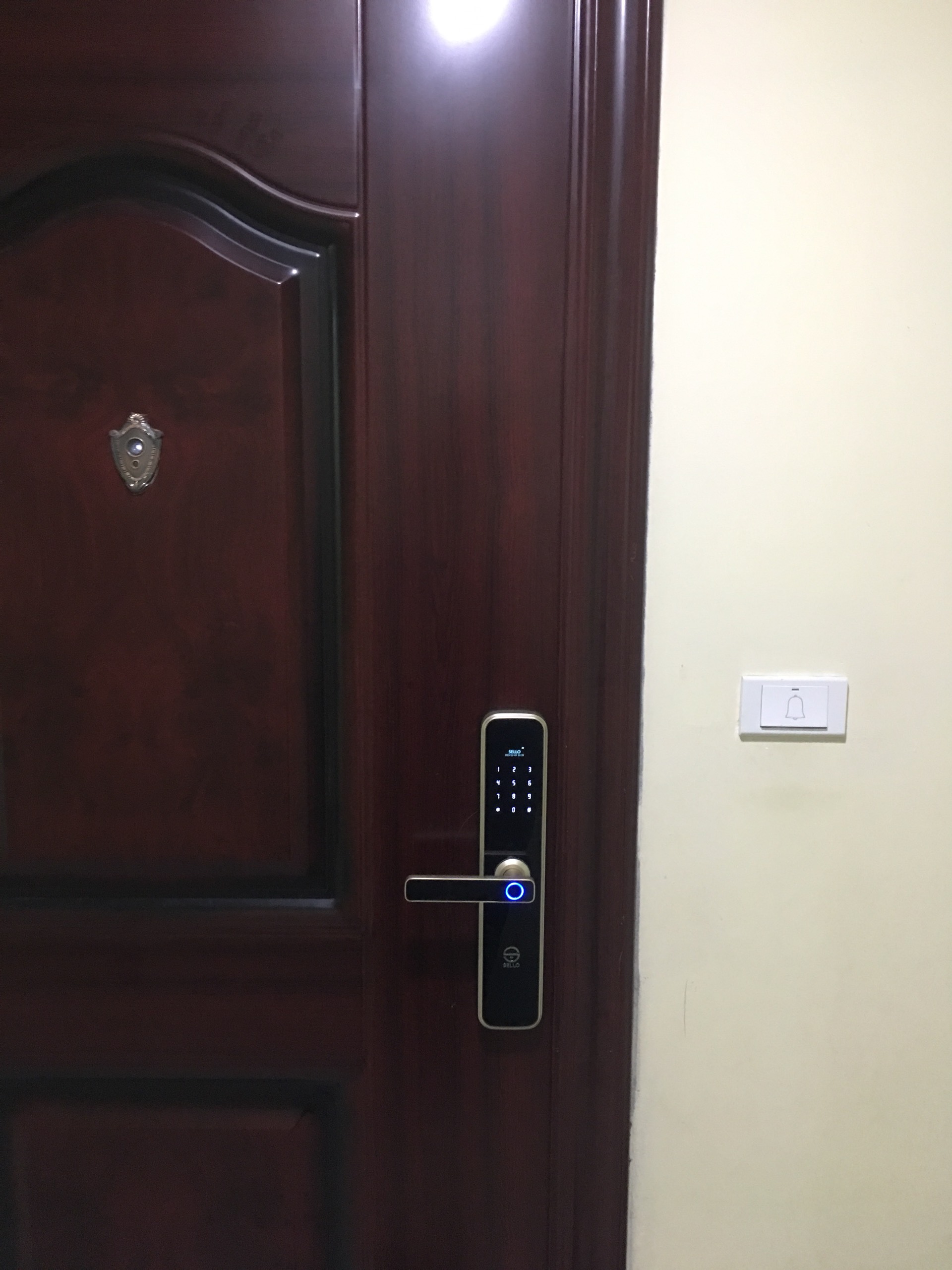 Lắp khóa SELLO B2 tại căn hộ 1707 Tam Trinh - Hai Bà Trưng