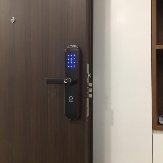 Lắp đặt khóa SELLO I2 cho căn 1201 tại Smile Building Định Công