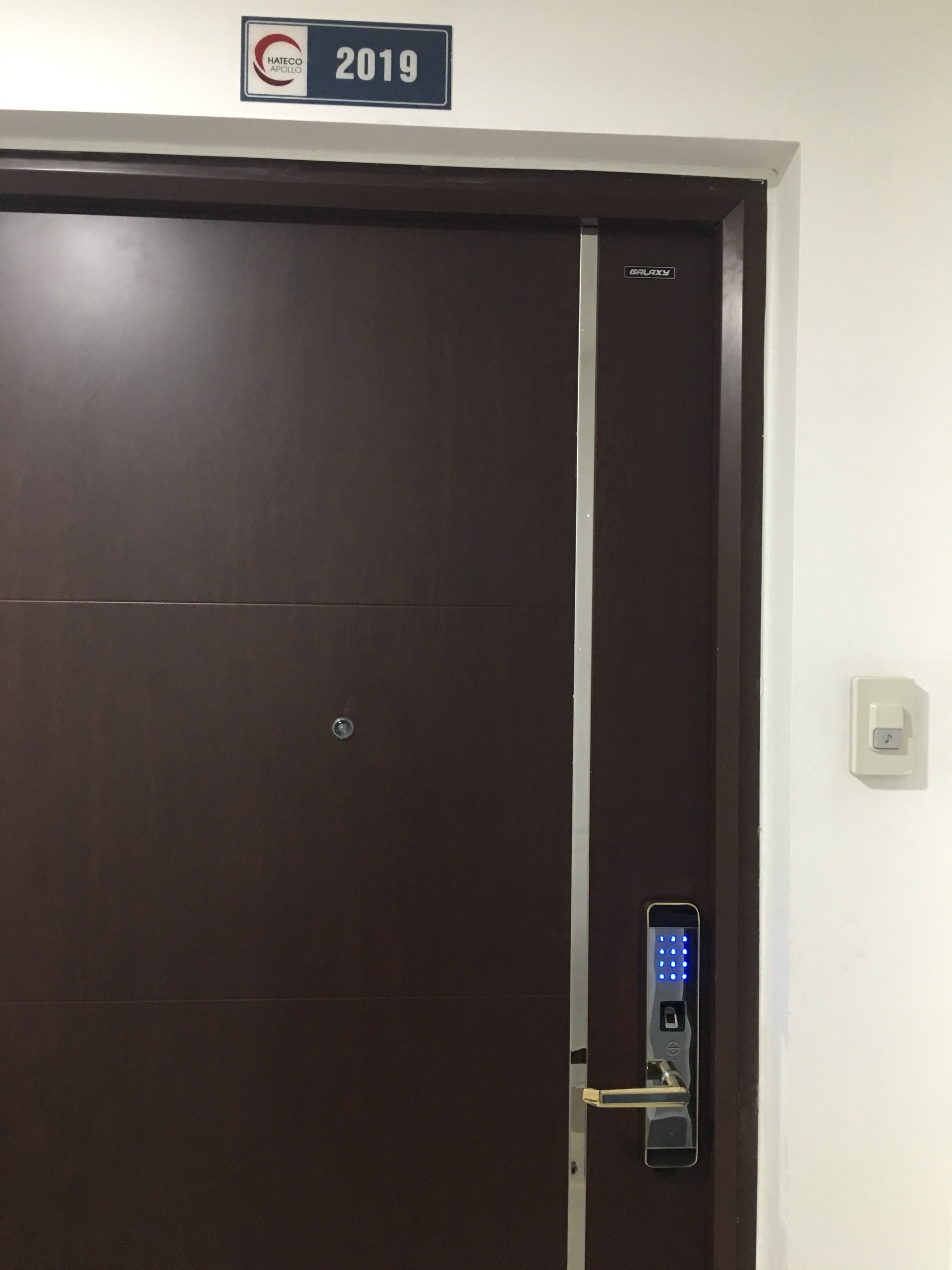 Lắp khóa SELLO I6 Gold tại Hateco Xuân Phương - Hà Nội