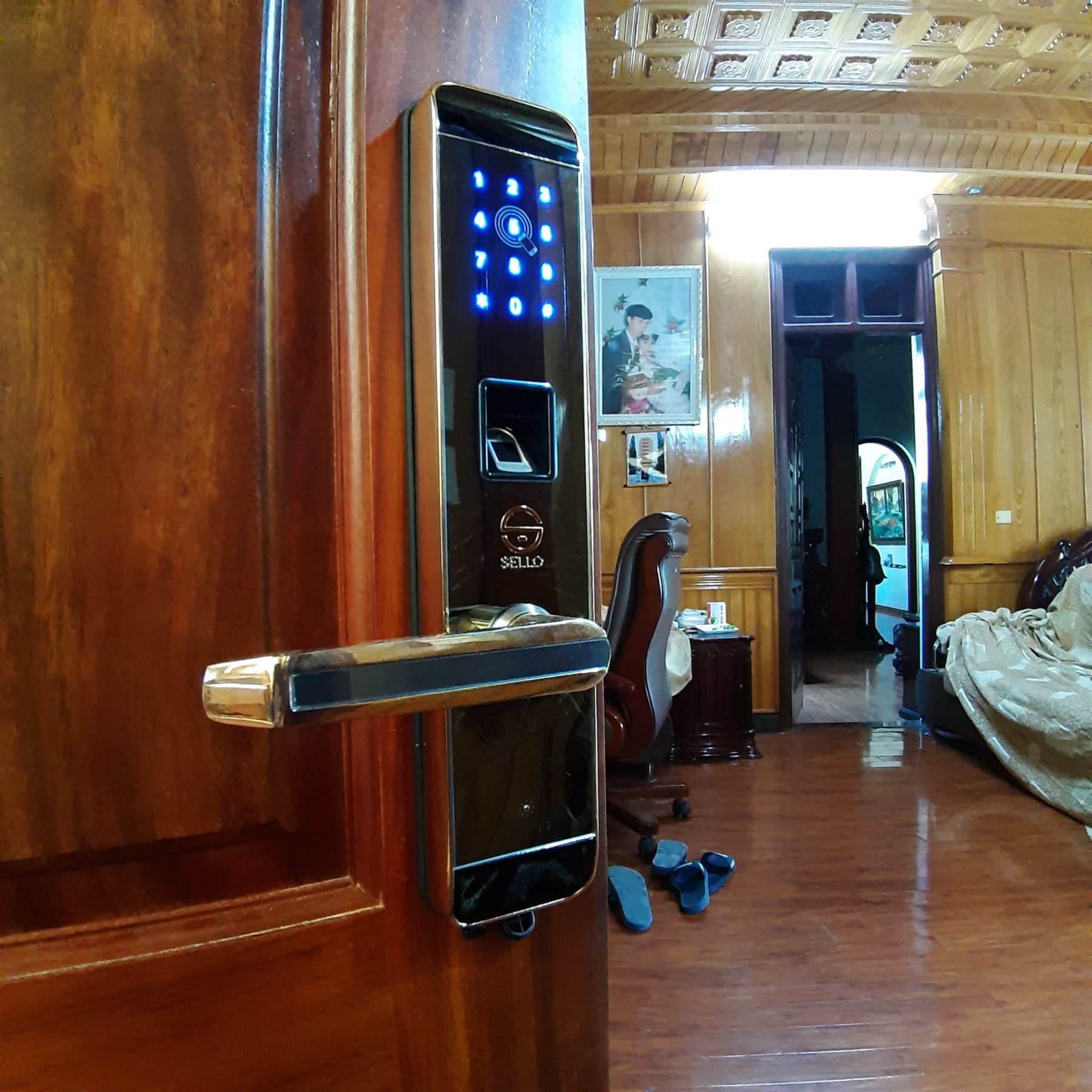 Lắp đặt khóa SELLO I6 tại chung cư 885 - Tam trinh, Hoàng Mai