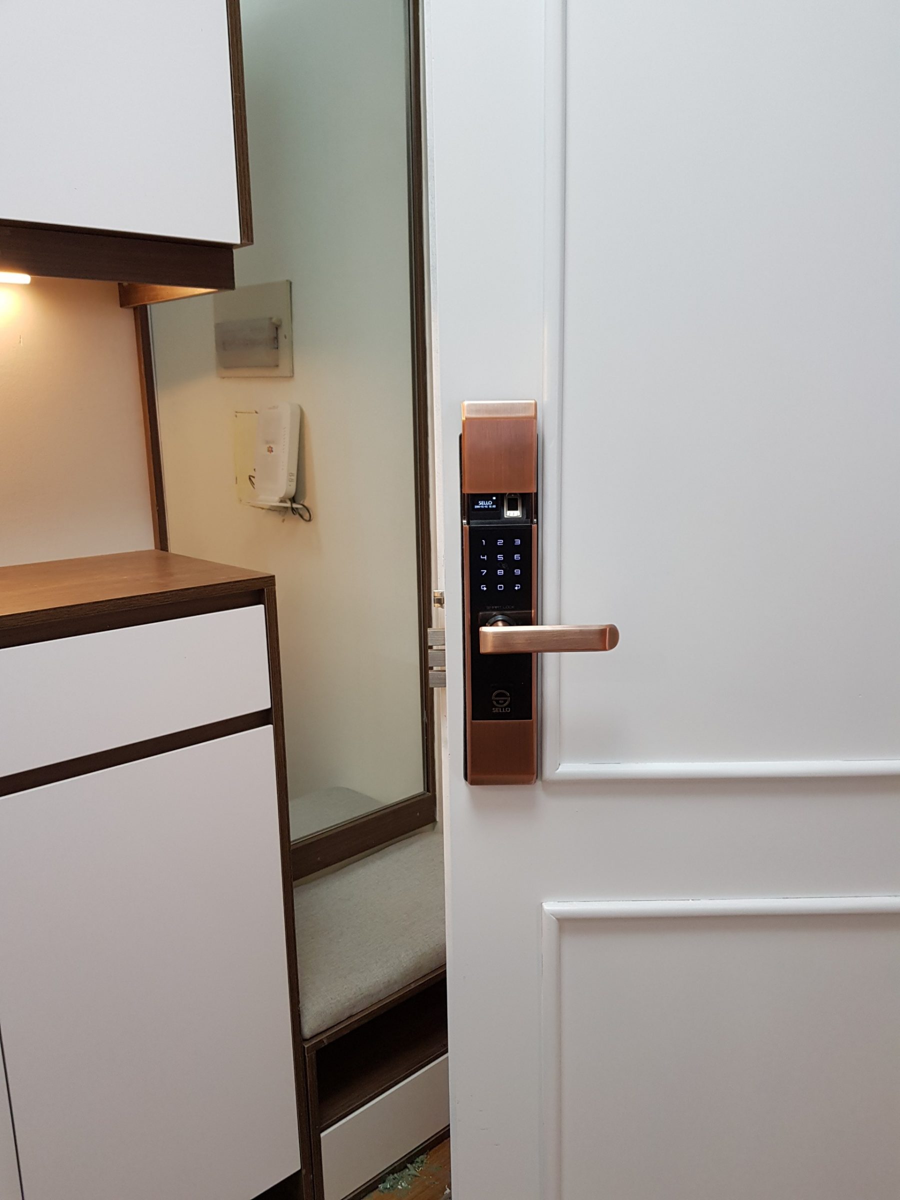 Khóa cửa SELLO B101 được lắp tại Chung cư Berive - Long Biên