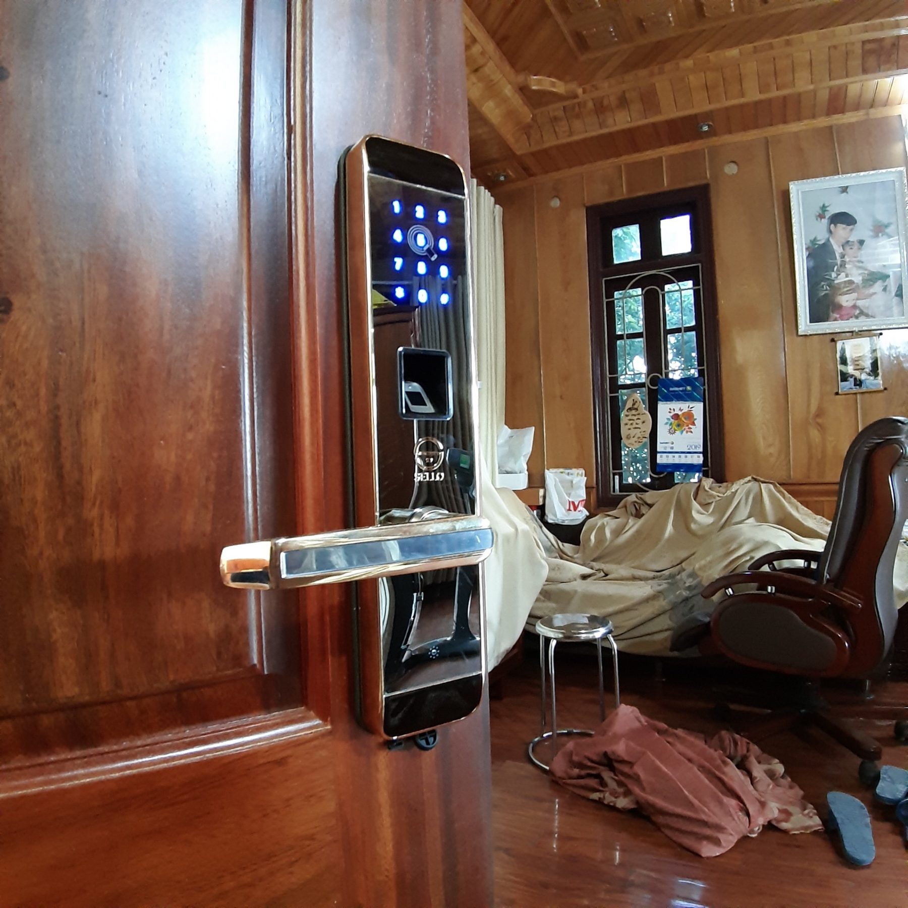 Lắp đặt khóa SELLO I6 tại chung cư 885 - Tam trinh, Hoàng Mai