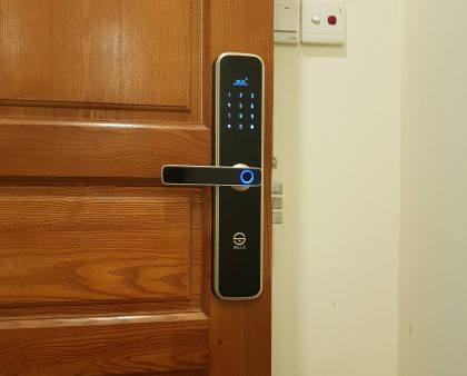 Bảo dưỡng khóa vân tay