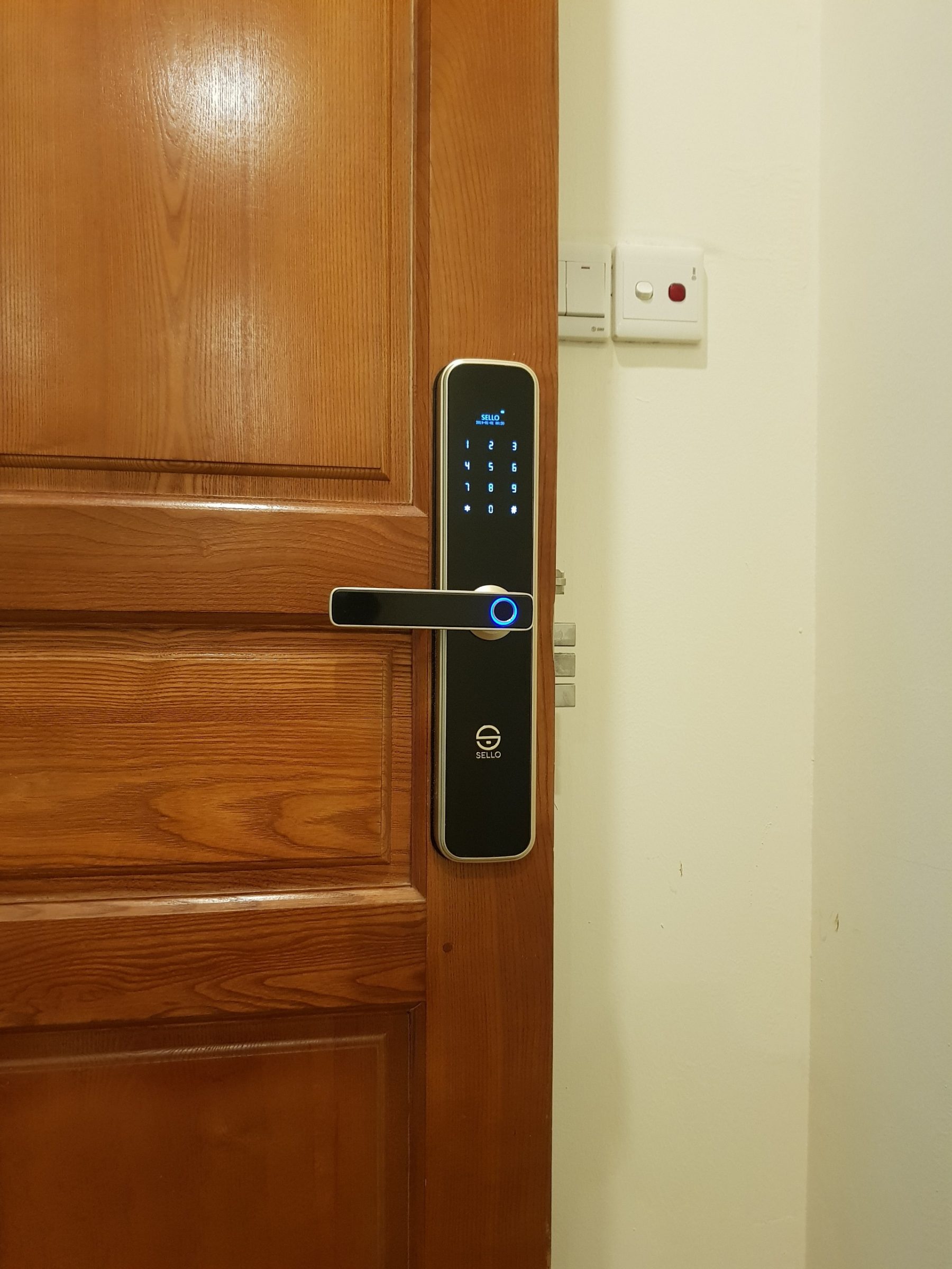 Lắp đặt khóa SELLO B2 Gold tại KĐT mới Dương Nội - Hà Đông