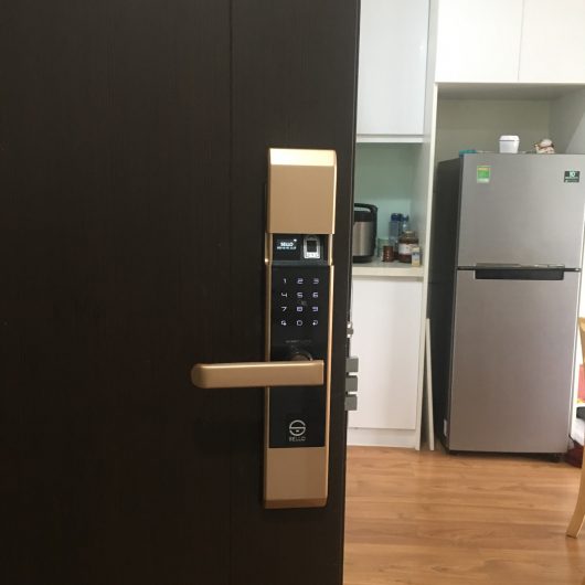 Chung cư Anland - Dương Nội lắp khóa cửa B101 Gold