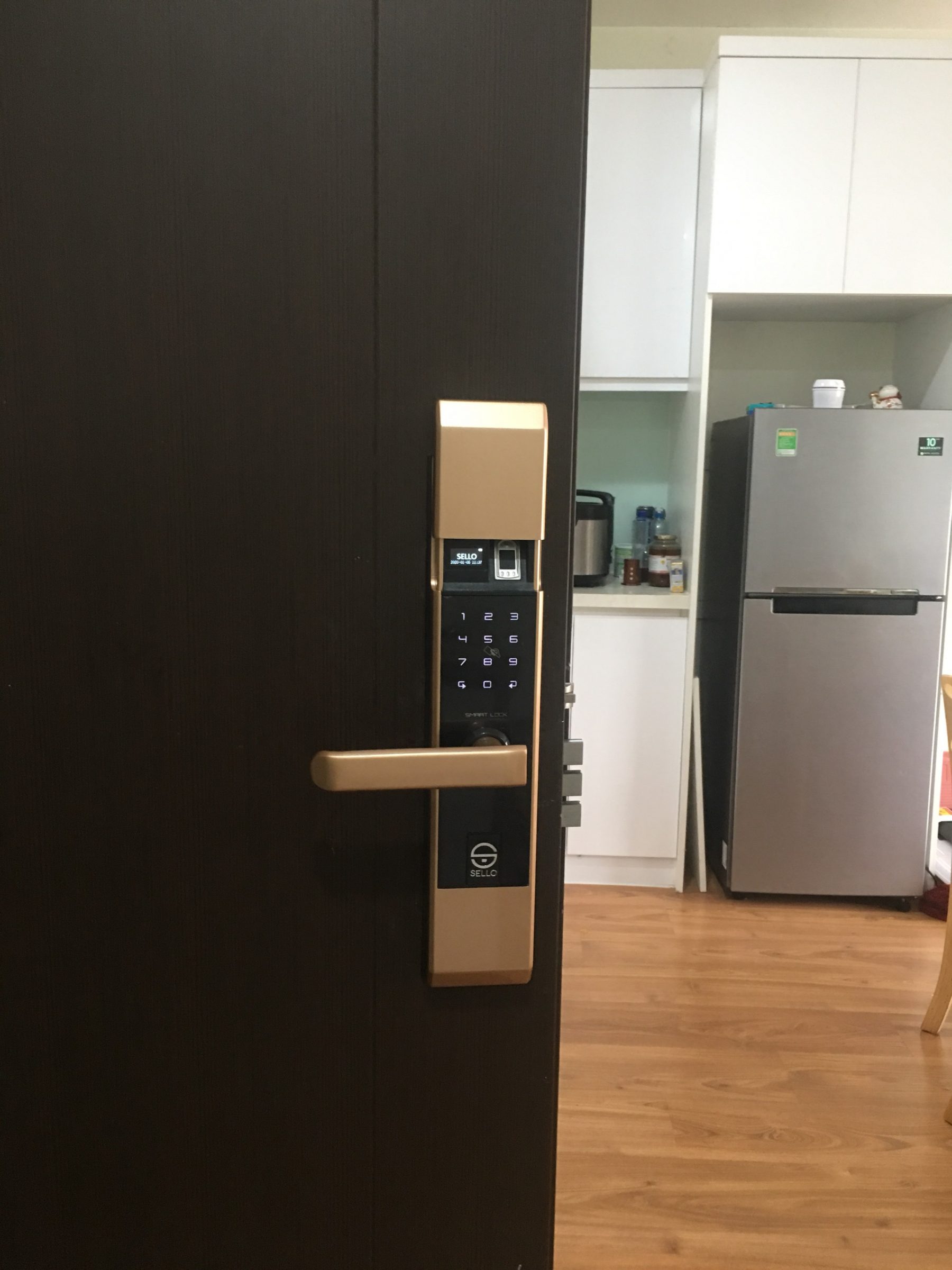 Chung cư Anland - Dương Nội lắp khóa cửa B101 Gold