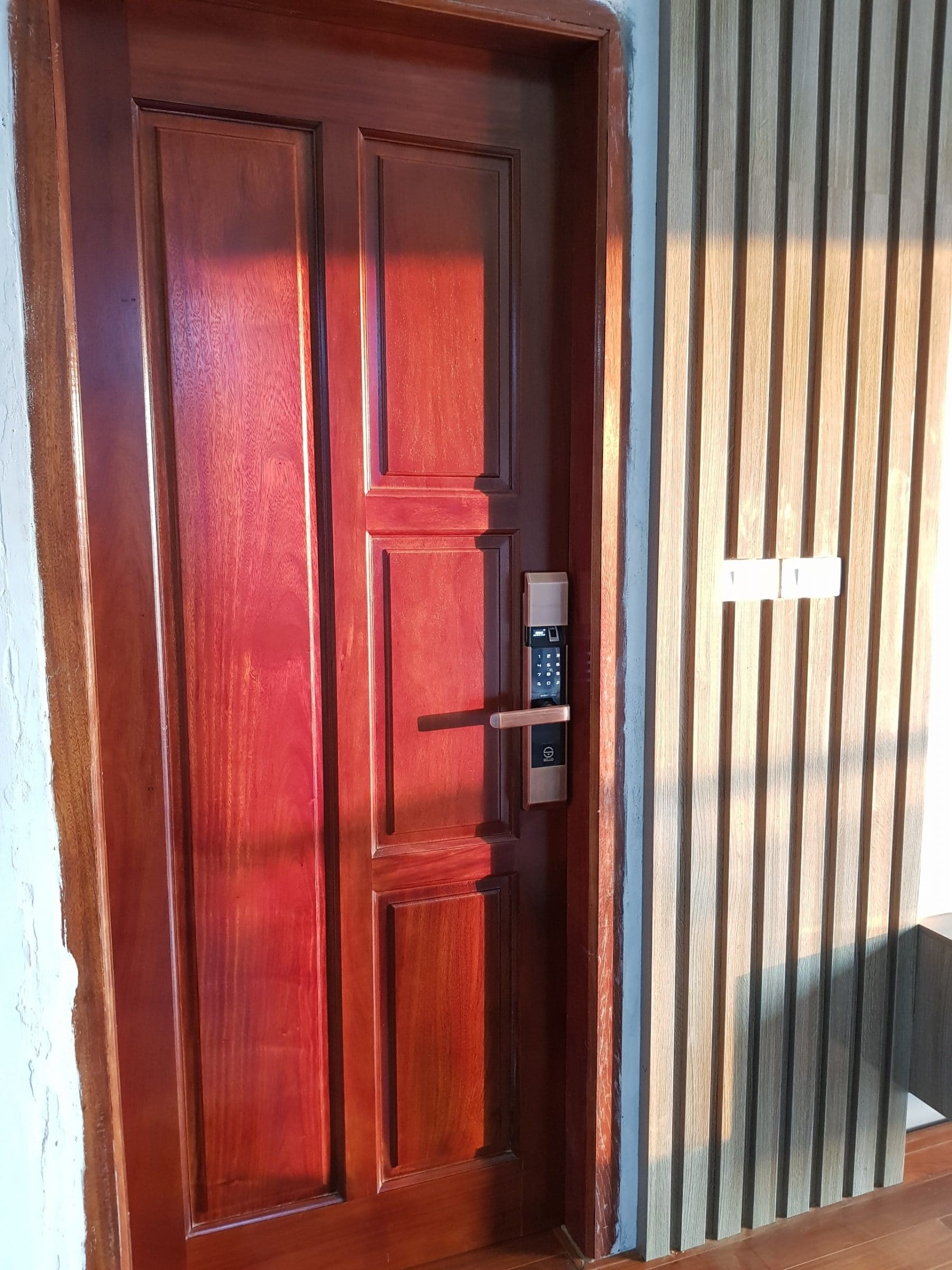 Lắp đặt khóa SELLO B101 Đồng tại chung cư Xuân Phương Quốc Hội