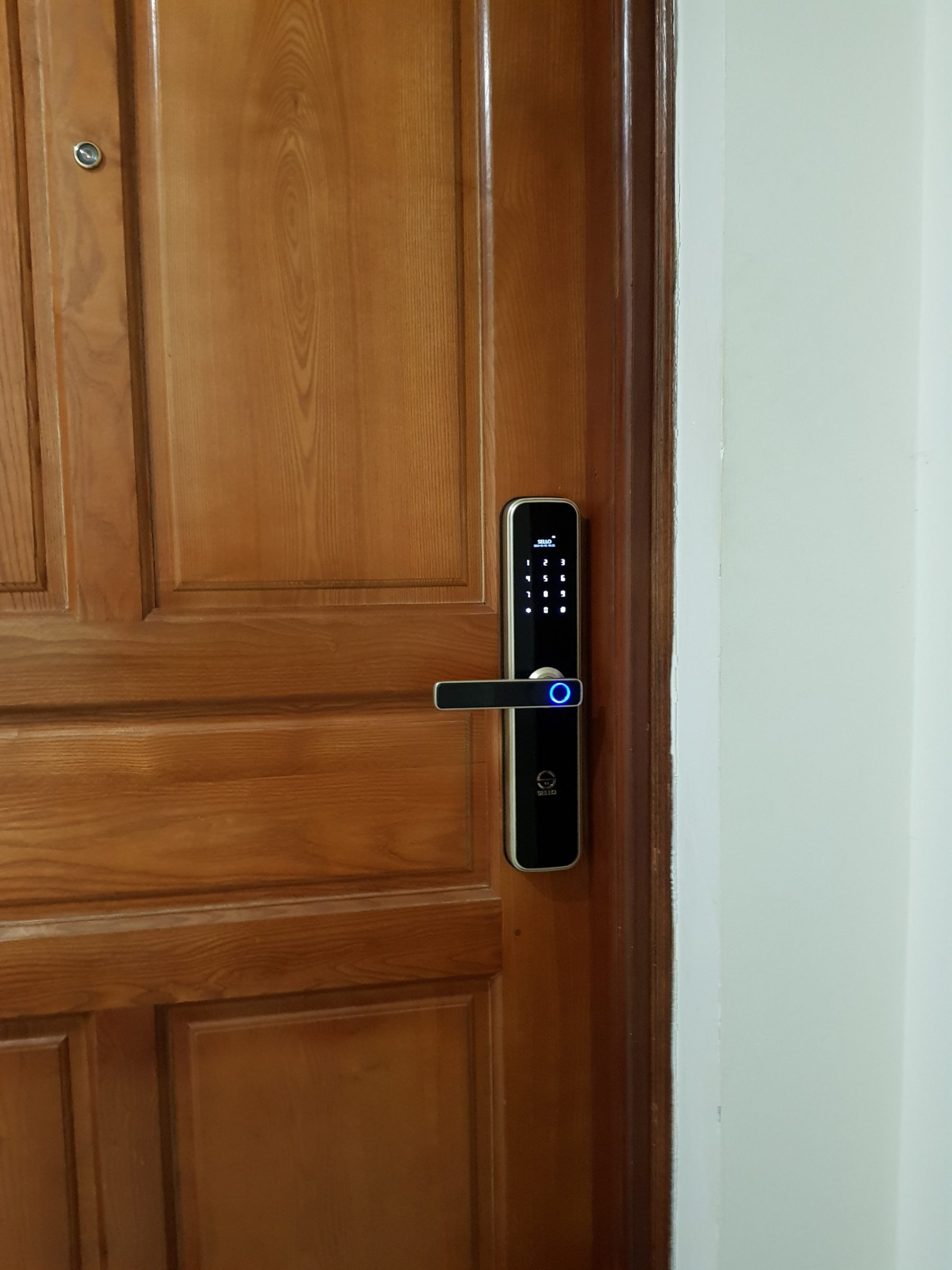 Lắp đặt khóa SELLO B2 Gold tại KĐT mới Dương Nội - Hà Đông