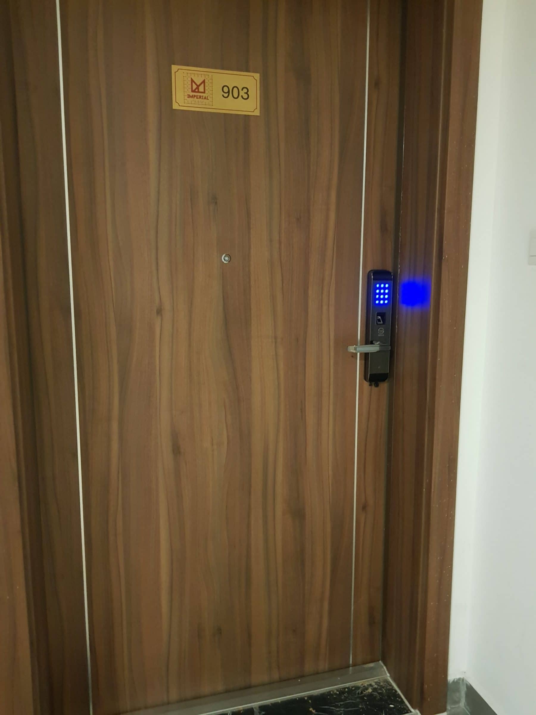 Lắp đặt khóa cửa SELLO I6 tại Chung cư Imperial 360 Giải phóng