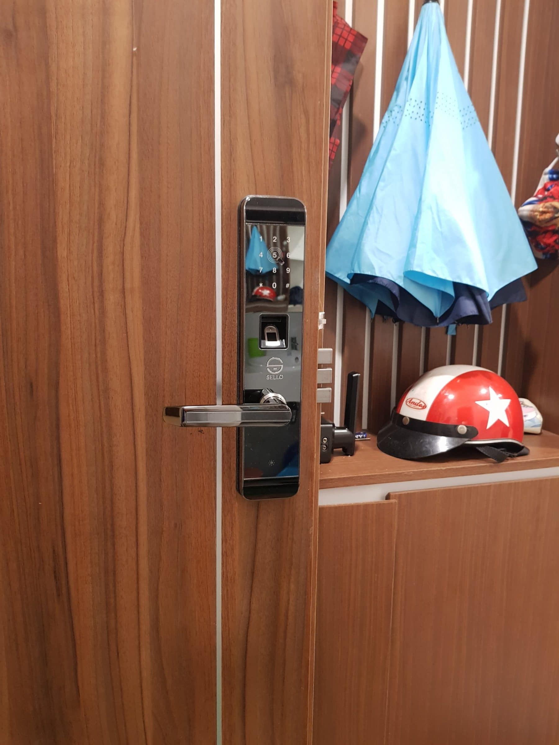 Lắp đặt khóa cửa SELLO I6 tại Chung cư Imperial 360 Giải phóng