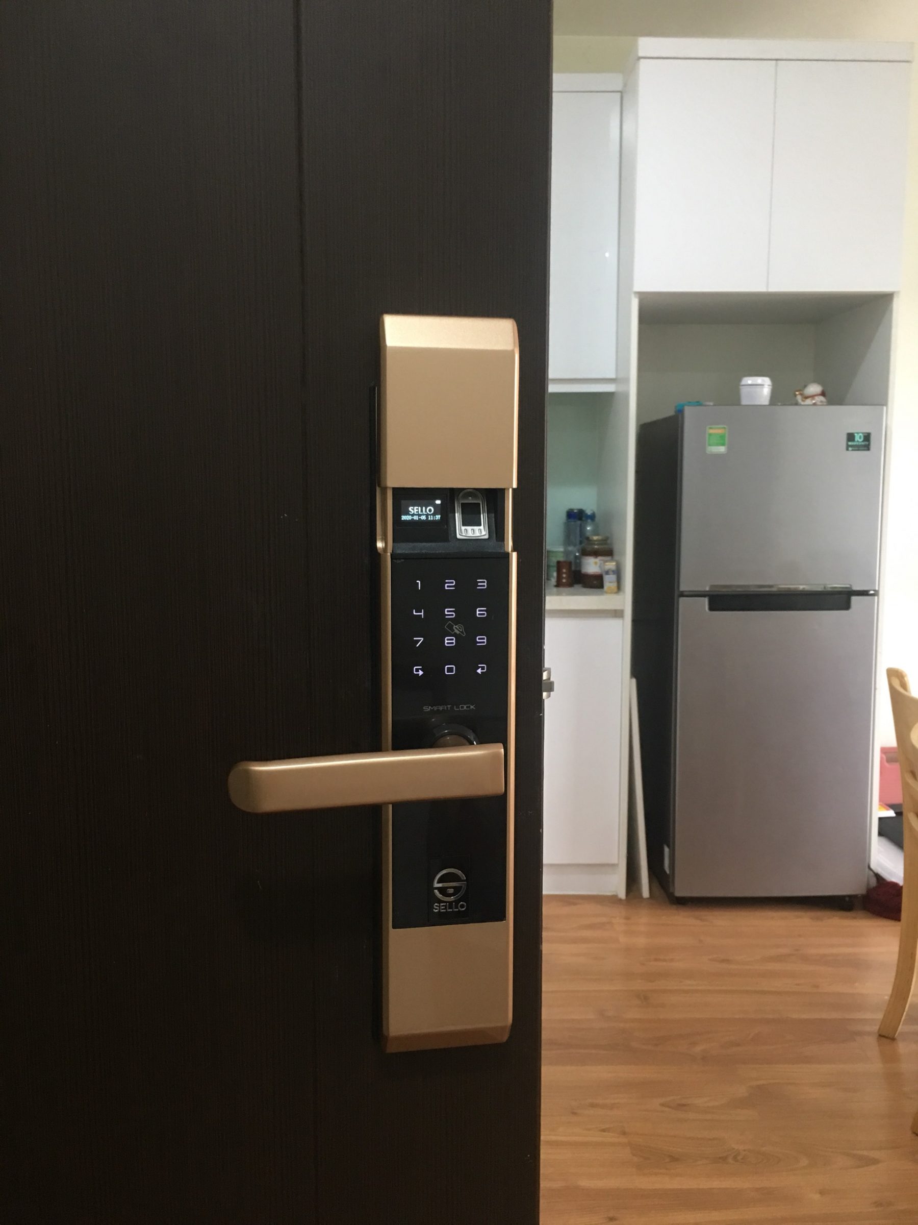 Chung cư Anland - Dương Nội lắp khóa cửa B101 Gold