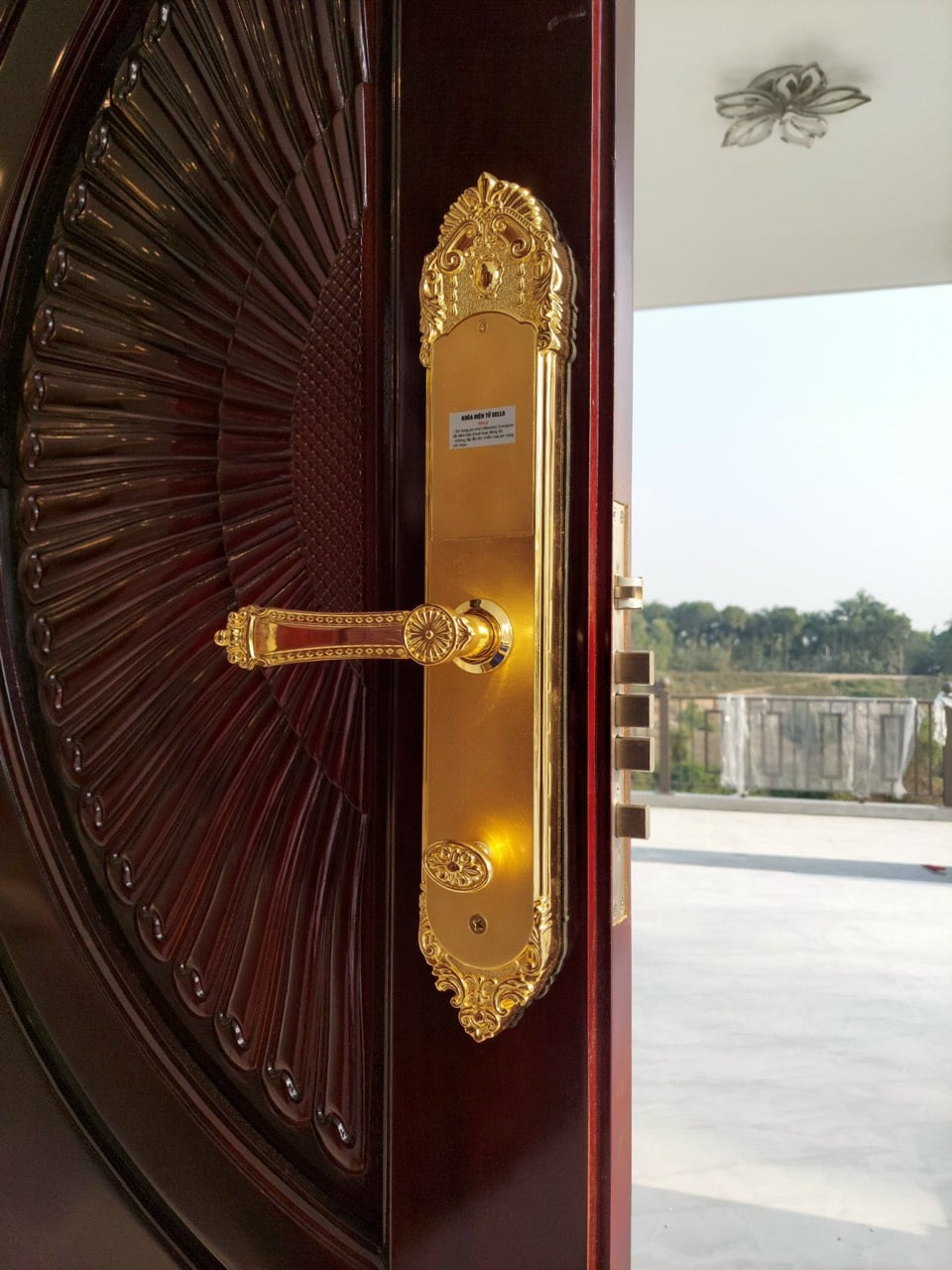 Khoá cửa SELLO V68 đồng thau