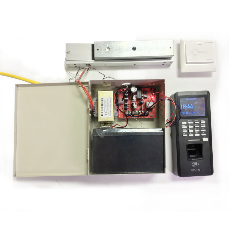 Mẫu khóa cổng cửa sắt bằng vân tay cho khu nhà trọ