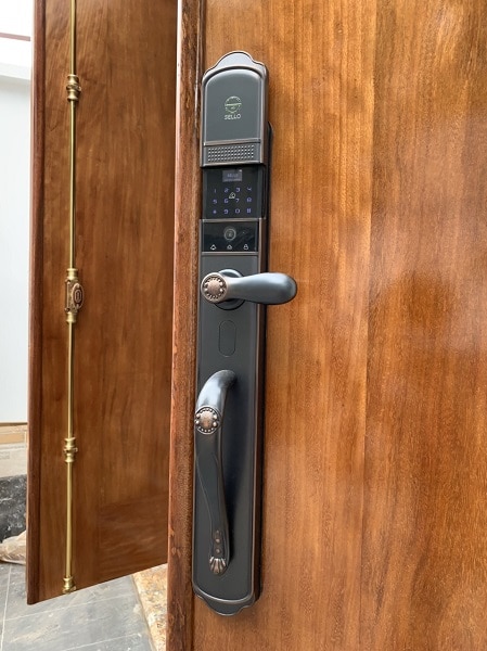 Lắp đặt khóa SELLO V9C cho Anh Thiện tại Âu Cơ, Tây Hồ, Hà Nội