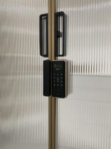 F105 2203